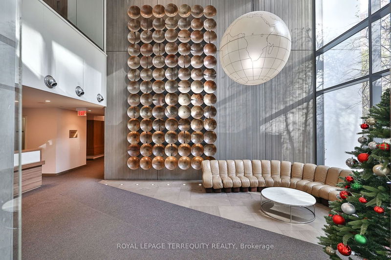 Preview image for 75 St Nicholas St #1609, Toronto