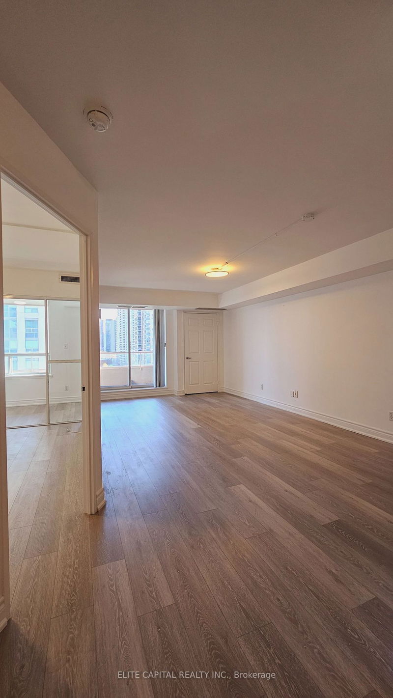 Preview image for 18 Hillcrest Ave #906, Toronto