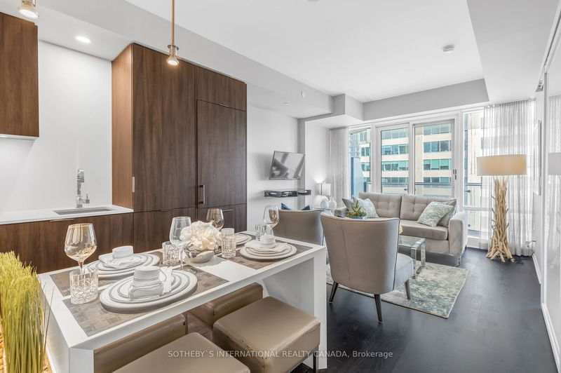 Preview image for 1 Bloor St E #1812, Toronto