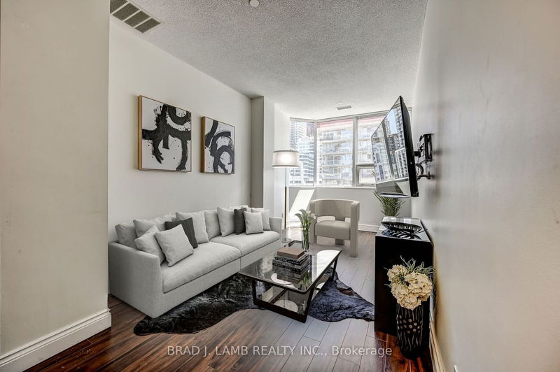 Preview image for 393 King St W #904, Toronto