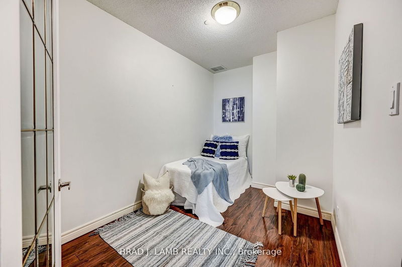 Preview image for 393 King St W #904, Toronto