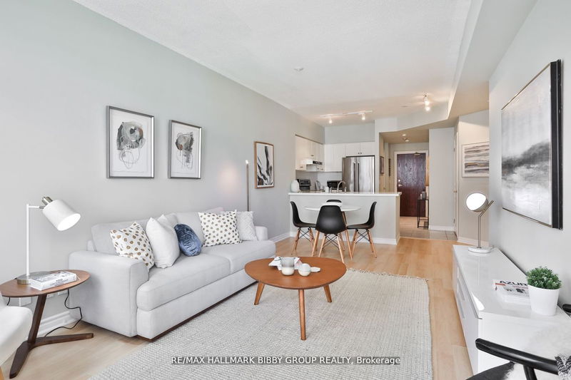 Preview image for 1 Deer Park Cres #401, Toronto