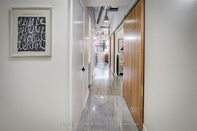 Preview image for 700 King St W #708, Toronto