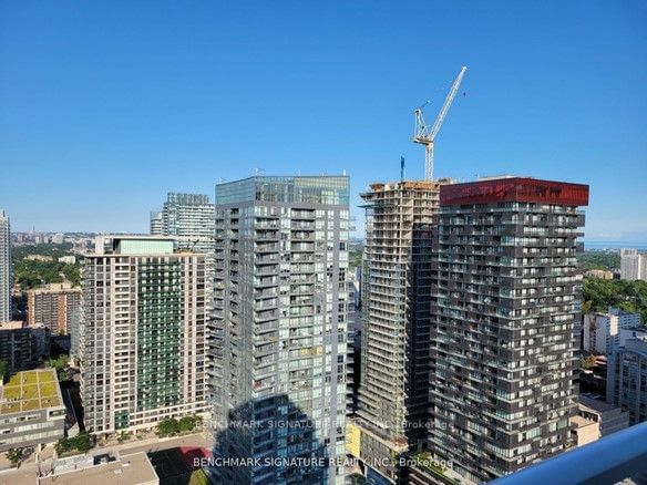 Preview image for 33 Helendale Ave #2903, Toronto