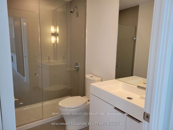 Preview image for 33 Helendale Ave #2903, Toronto