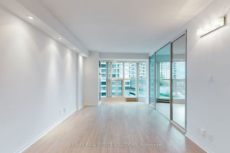 Preview image for 77 Harbour Sq #1004, Toronto