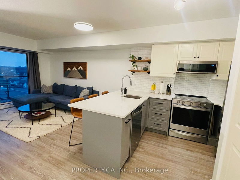 Preview image for 140 Bathurst St #Ph02, Toronto