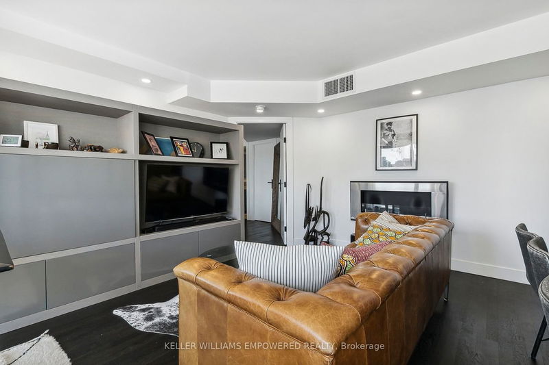 Preview image for 7 Broadway Ave S #701, Toronto