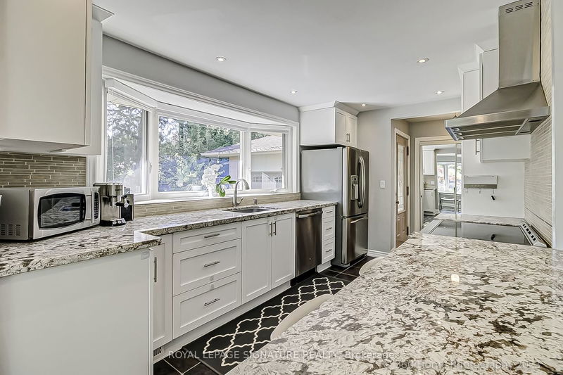 Preview image for 8 Wycliffe Cres, Toronto