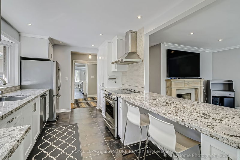 Preview image for 8 Wycliffe Cres, Toronto