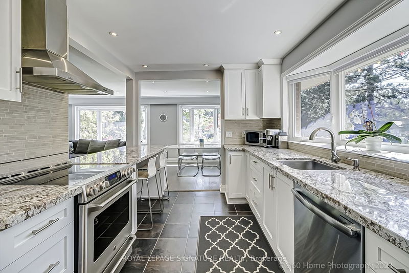Preview image for 8 Wycliffe Cres, Toronto