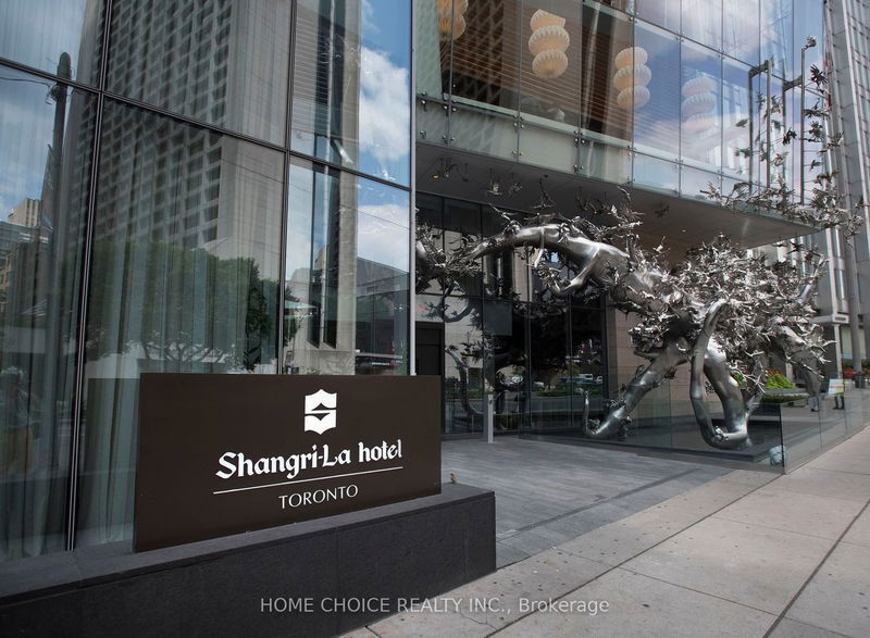 Preview image for 180 University Ave #2104, Toronto