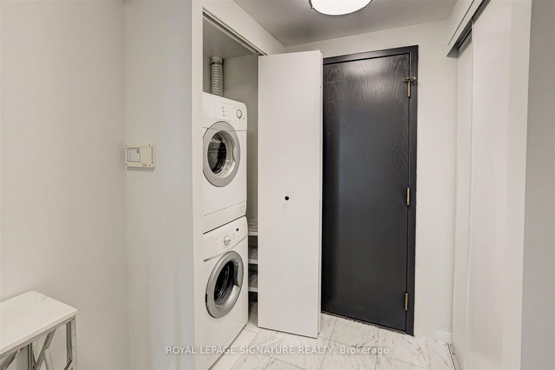 Preview image for 10 Yonge St #3111, Toronto