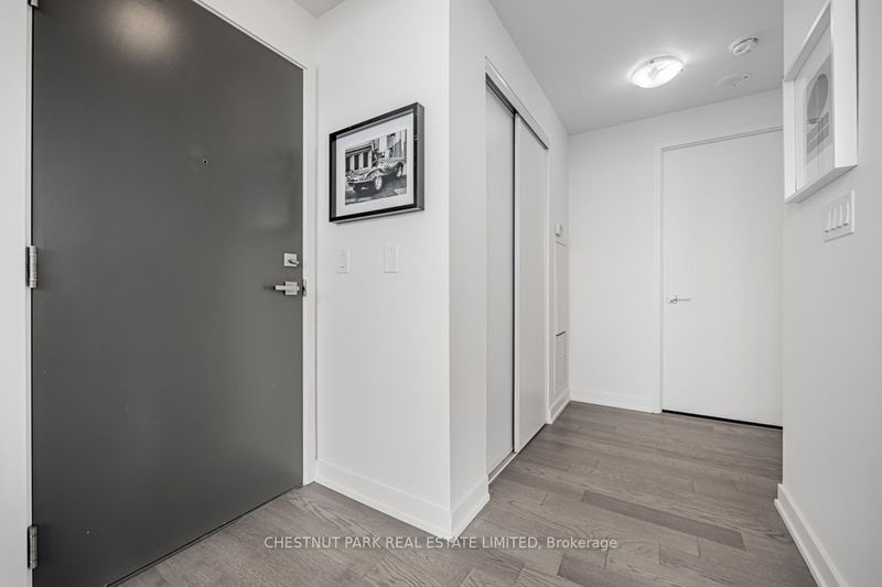 Preview image for 17 Dundonald St #1703, Toronto