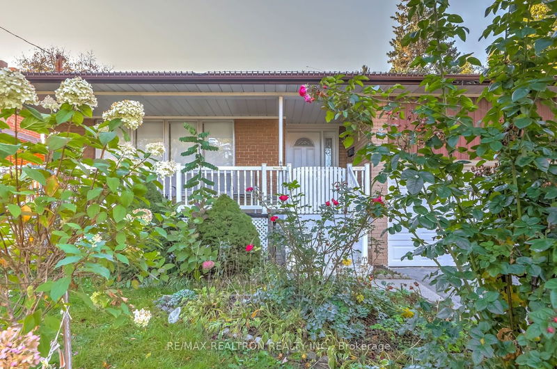 Preview image for 59 Cummer Ave, Toronto