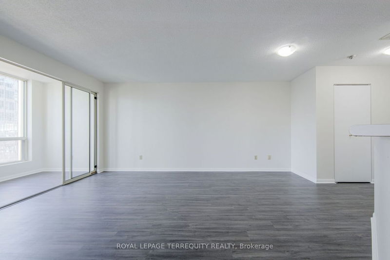 Preview image for 25 Grenville St #2101, Toronto