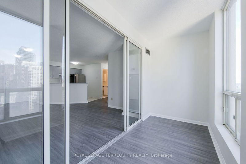 Preview image for 25 Grenville St #2101, Toronto