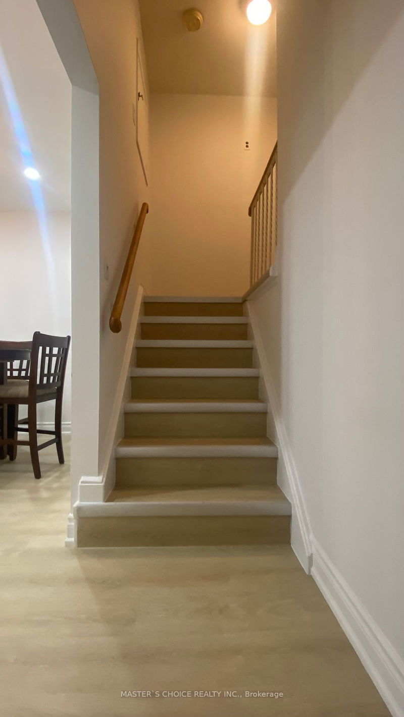 Preview image for 71 Roywood Dr E, Toronto