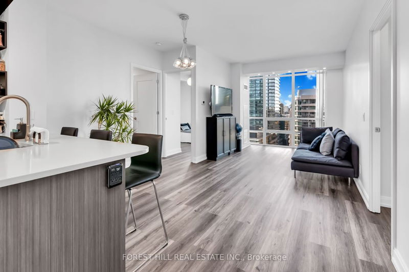 Preview image for 825 Church St #1701, Toronto