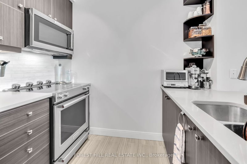 Preview image for 825 Church St #1701, Toronto