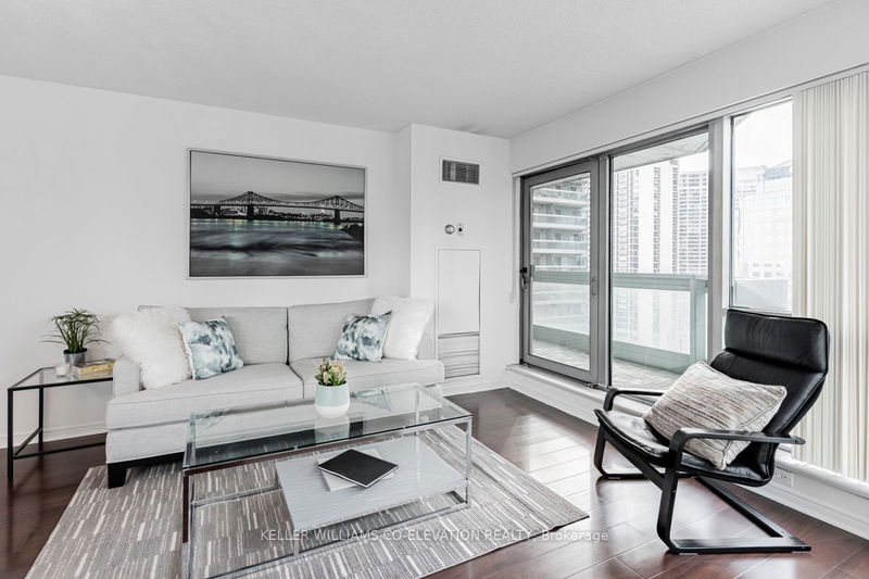 Preview image for 10 Yonge St #1803, Toronto