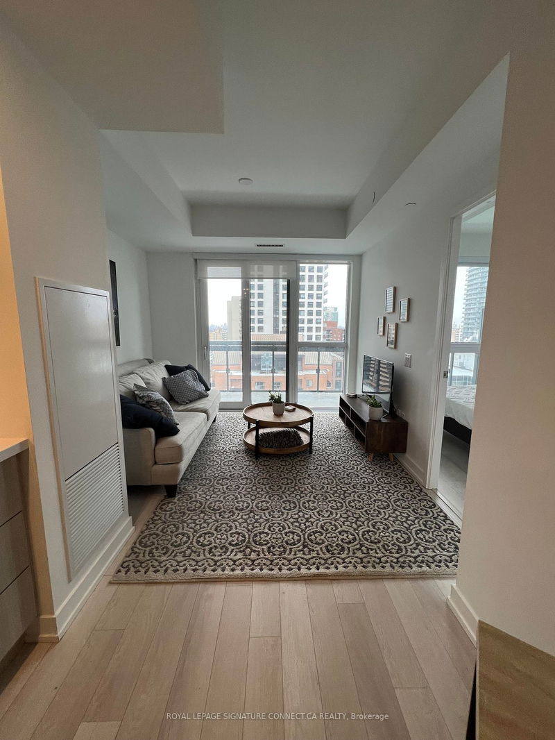 Preview image for 39 Roehampton Ave W #1101, Toronto