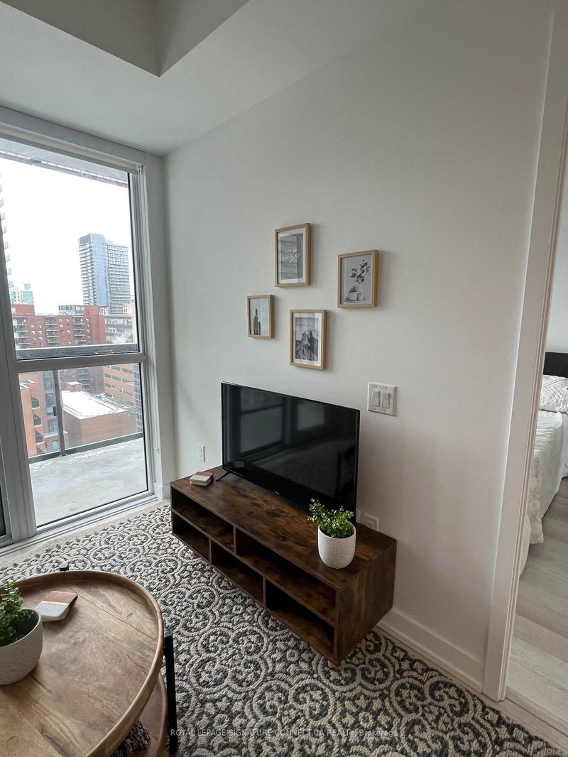 Preview image for 39 Roehampton Ave W #1101, Toronto