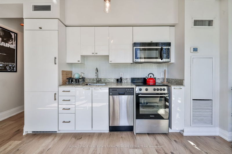 Preview image for 707 Dovercourt Rd #205, Toronto