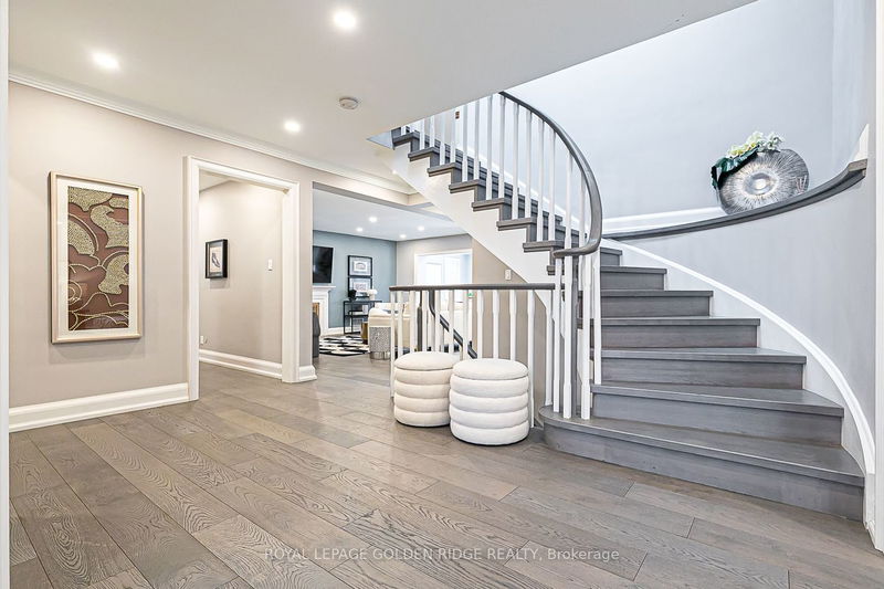Preview image for 55 Riderwood Dr, Toronto