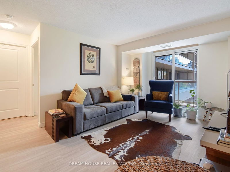Preview image for 900 Mount Pleasant Rd #308, Toronto
