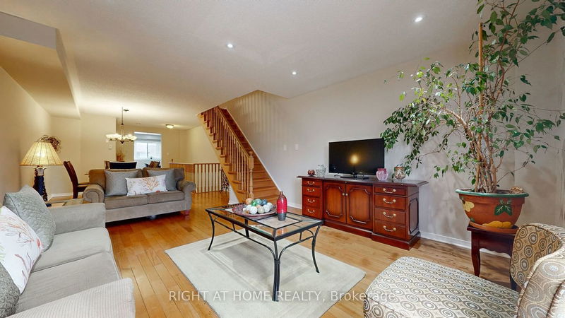 Preview image for 34 Rumi Cres, Toronto