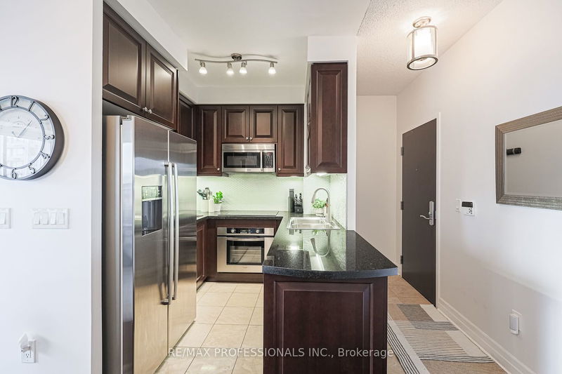 Preview image for 35 Balmuto St #2109, Toronto