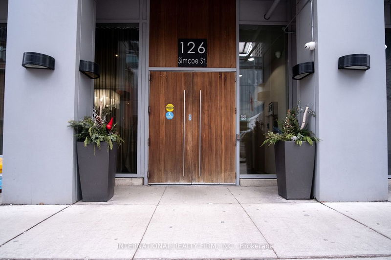 Preview image for 126 Simcoe St #Ph05, Toronto