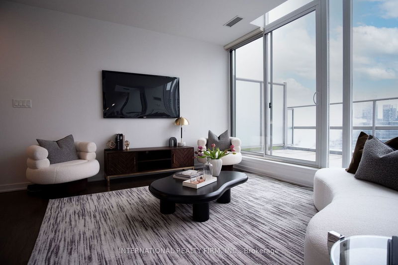 Preview image for 126 Simcoe St #Ph05, Toronto