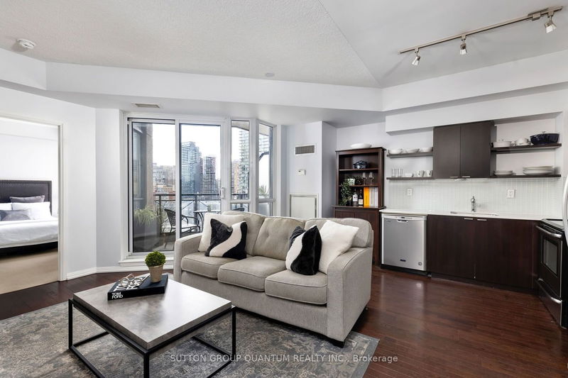 Preview image for 35 Hayden St #1401, Toronto