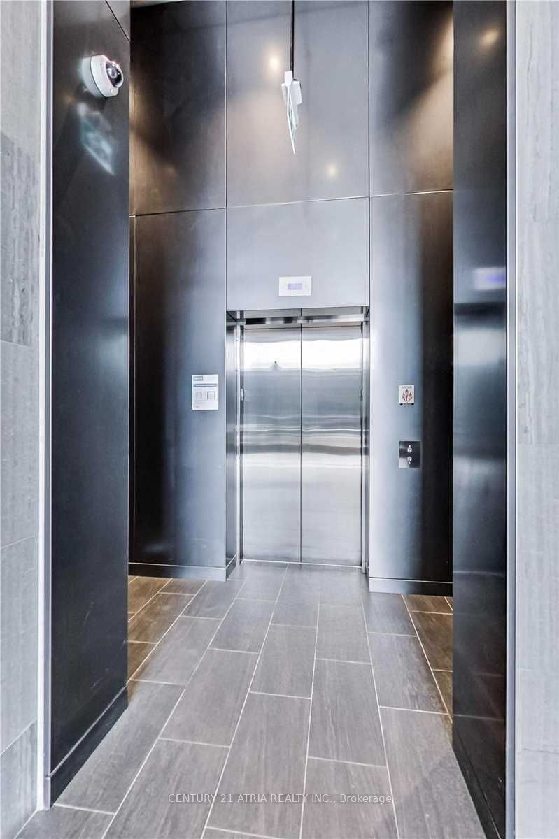 Preview image for 27 Bathurst St #901-W, Toronto