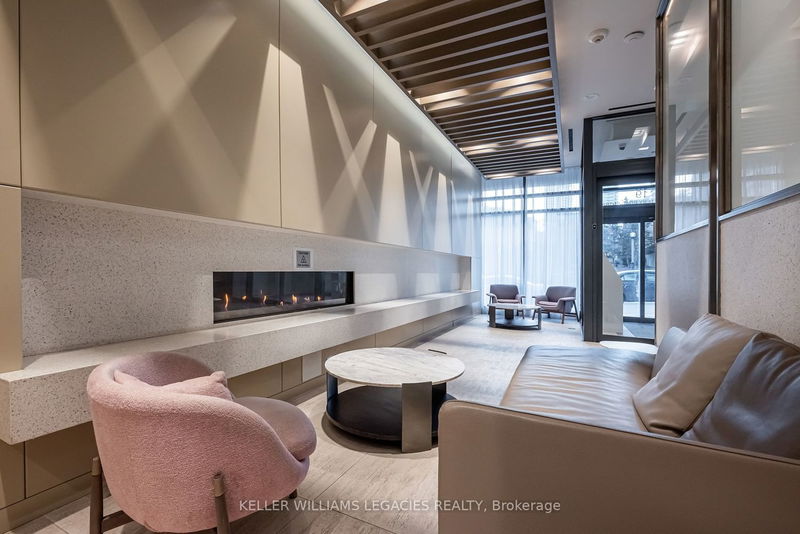 Preview image for 19 Western Battery Rd #Ph21, Toronto