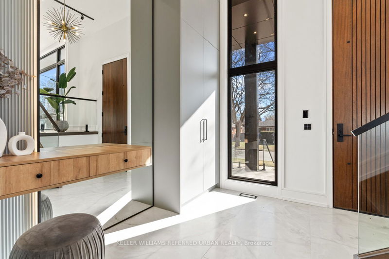 Preview image for 140 Holmes Ave, Toronto
