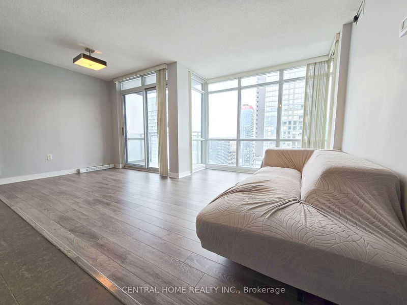 Preview image for 15 Fort York Blvd #3906, Toronto