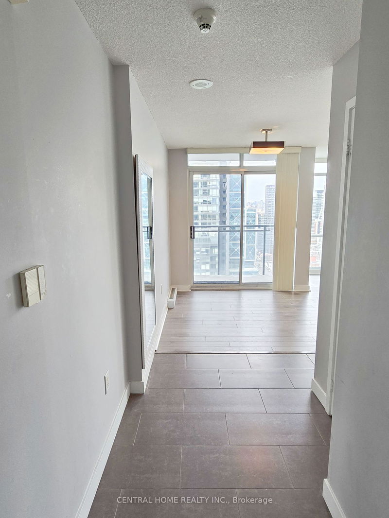 Preview image for 15 Fort York Blvd #3906, Toronto