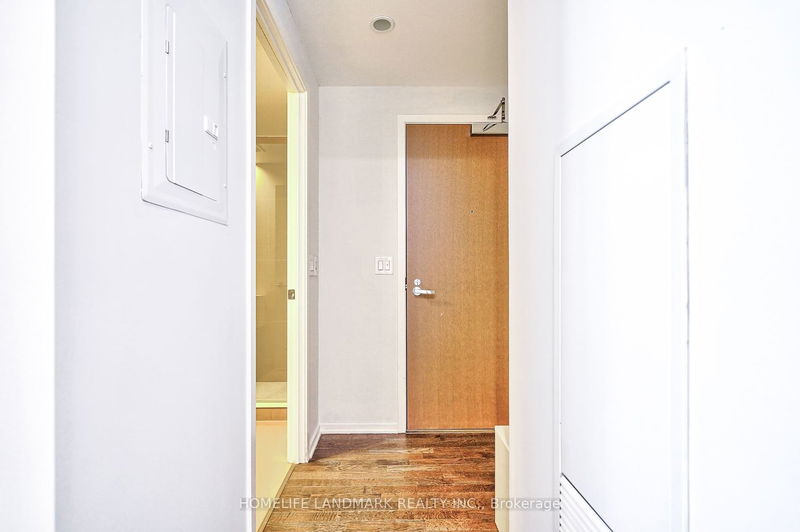 Preview image for 1 Bloor St E #4208, Toronto