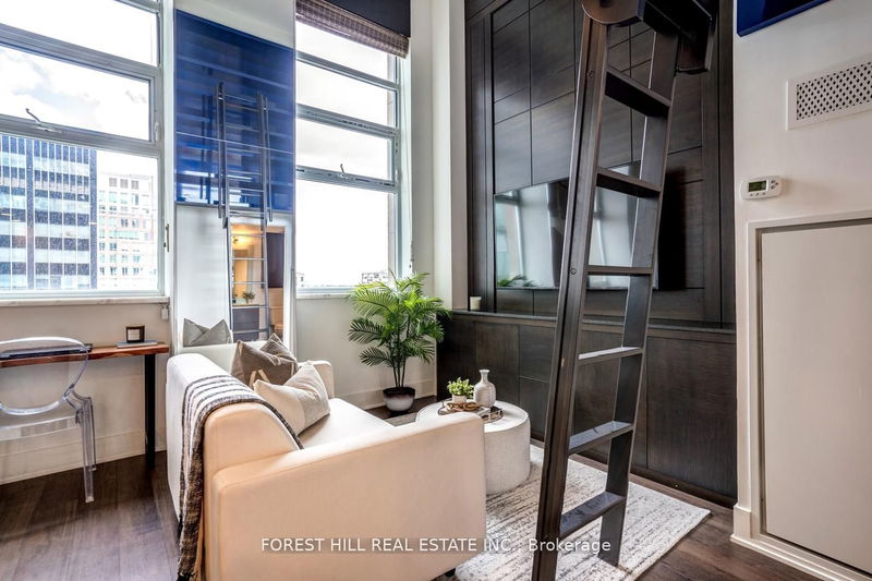 Preview image for 111 St Clair Ave W #923, Toronto