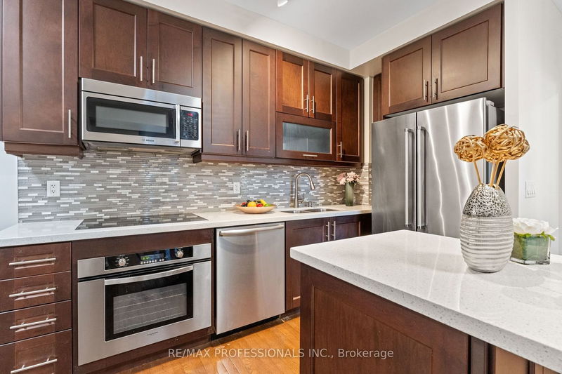 Preview image for 35 Balmuto St #2104, Toronto