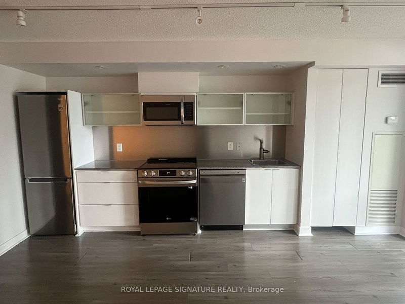 Preview image for 4K Spadina Ave #317, Toronto