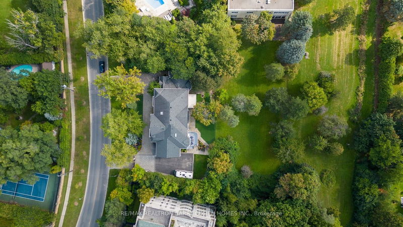 Preview image for 9 Post Rd, Toronto