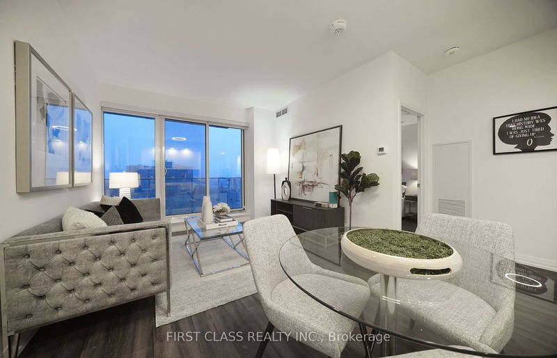 Preview image for 75 Canterbury Pl #1016, Toronto