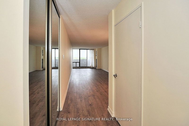 Preview image for 10 Tangreen Crt #702, Toronto