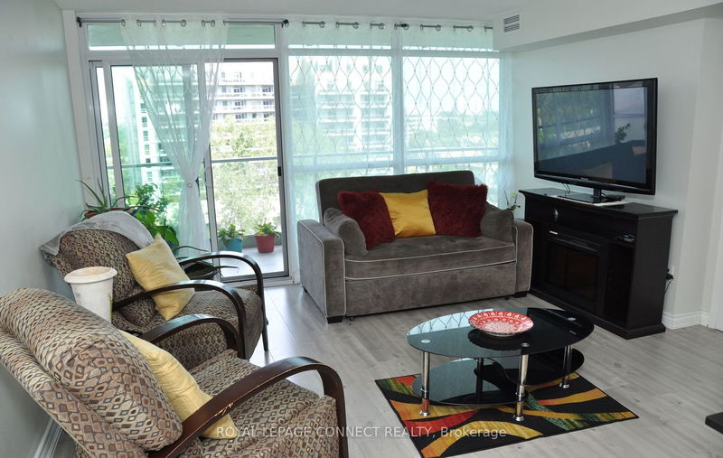 Preview image for 33 Singer Crt #711, Toronto