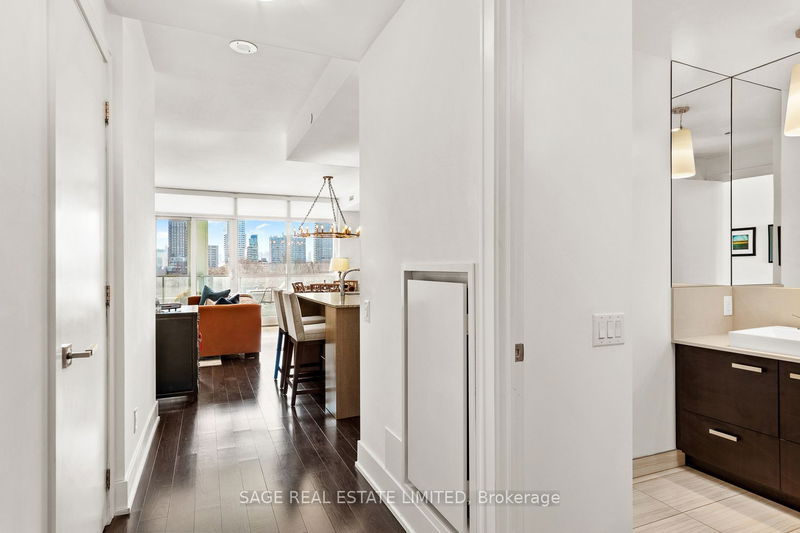 Preview image for 170 Avenue Rd #601, Toronto