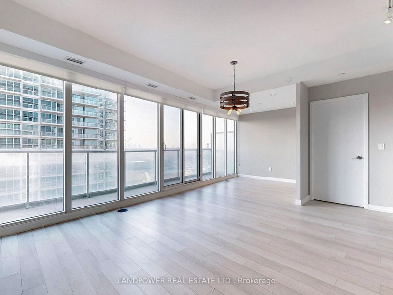 Preview image for 115 Mcmahon Dr #1812, Toronto
